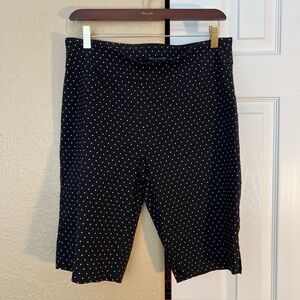 Zac and Rachel women’s size 10 black polka dot super stretch shorts